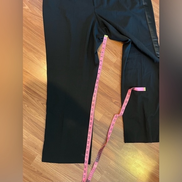 Lauren Ralph Lauren
Plus Size Tuxedo Stripe High-Rise Pants - Picture 11 of 16